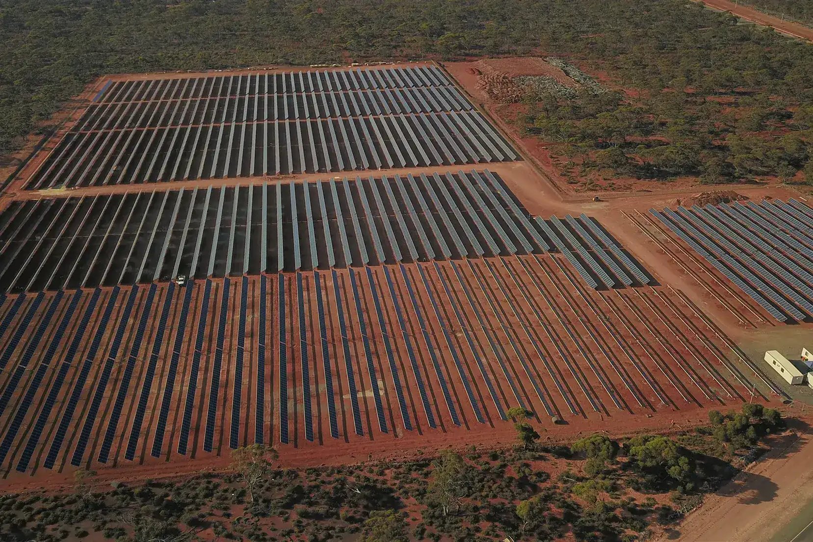 Solar_Construction